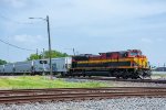 KCS 4003 approaches the diamonds at Tower 26